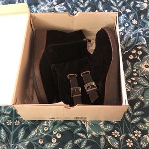 WMNS Blowfish Booties